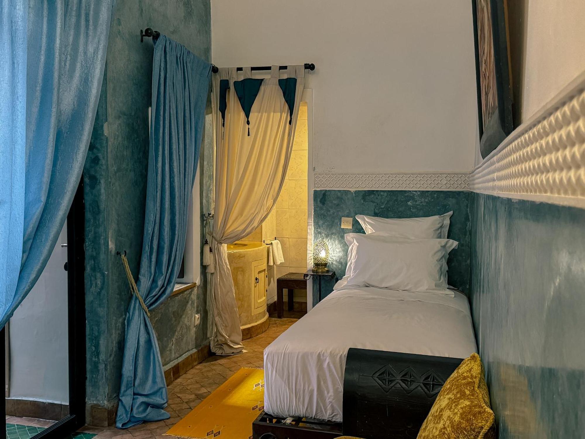 マラケシュ リヤド ラピスラズリ Bed & Breakfast エクステリア 写真