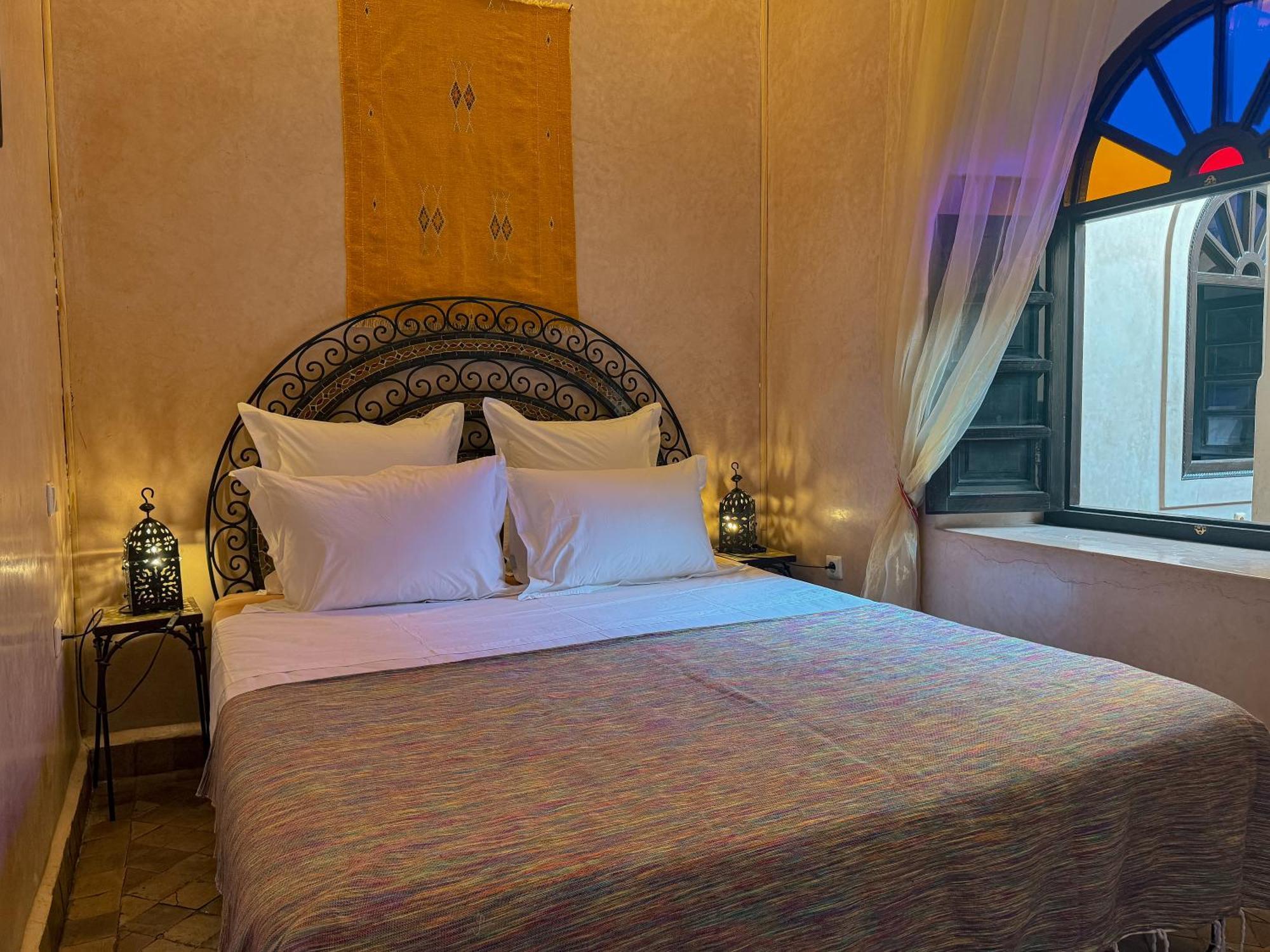 マラケシュ リヤド ラピスラズリ Bed & Breakfast エクステリア 写真