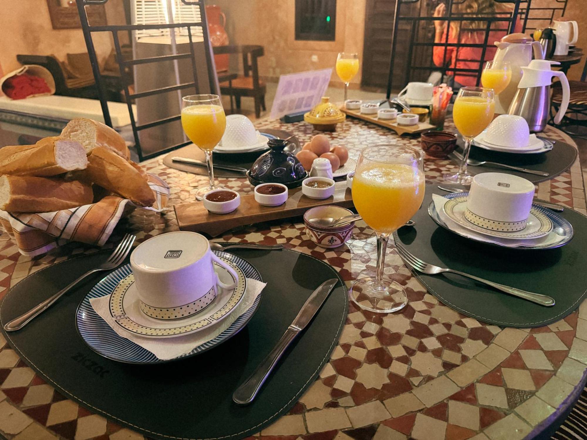 マラケシュ リヤド ラピスラズリ Bed & Breakfast エクステリア 写真